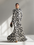 Vestito Maxi da Donna a Stampa Floreale Bianco e Nero con Collo Alto e Maniche Lunghe