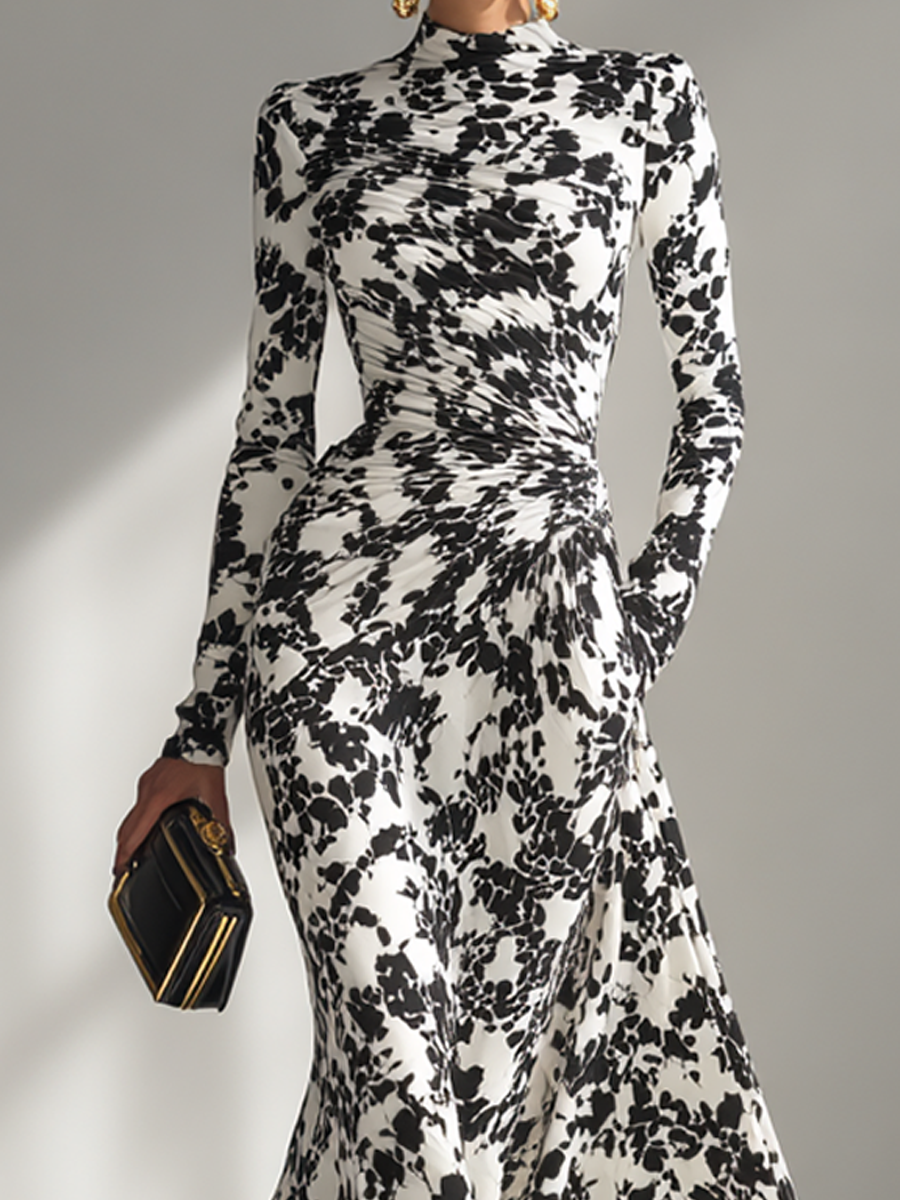 Vestito Maxi da Donna a Stampa Floreale Bianco e Nero con Collo Alto e Maniche Lunghe