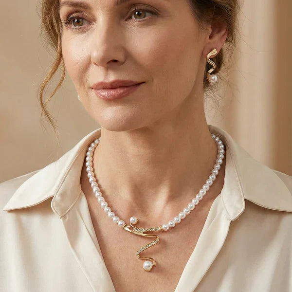 Almudena - Necklace and Earrings Set with Natural Pearls