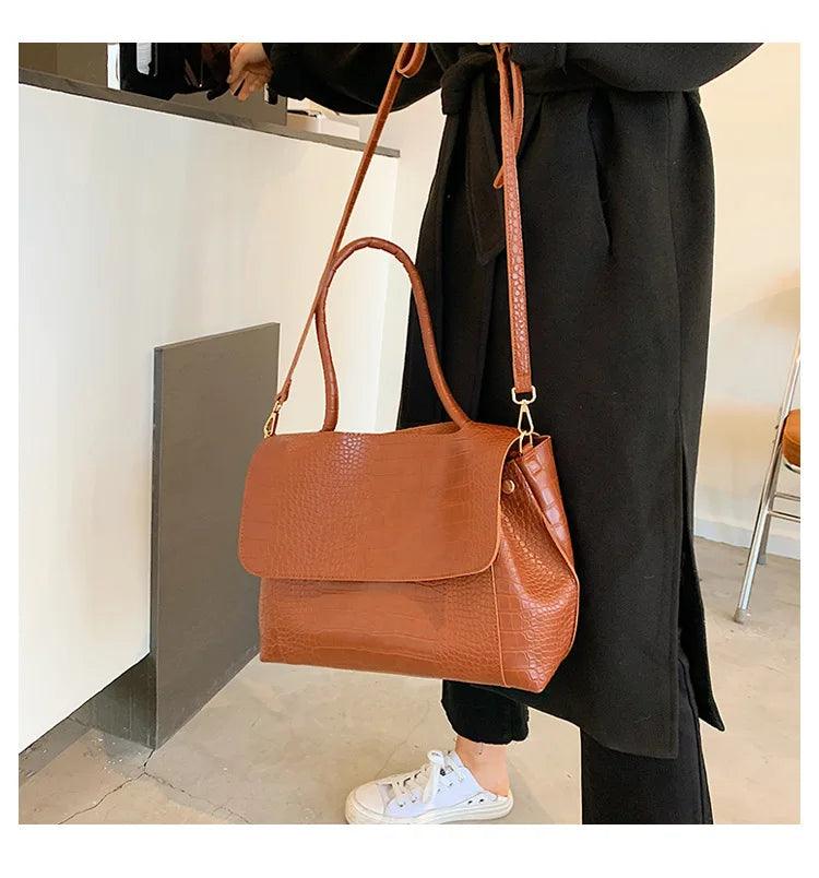 BORSA IN PELLE - CLOVE