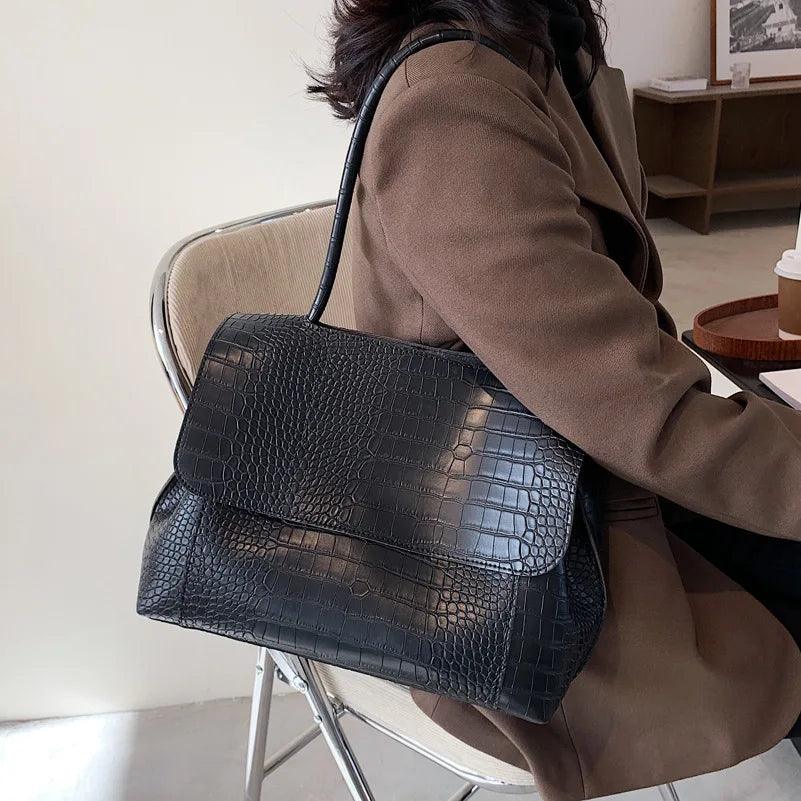 BORSA IN PELLE - CLOVE