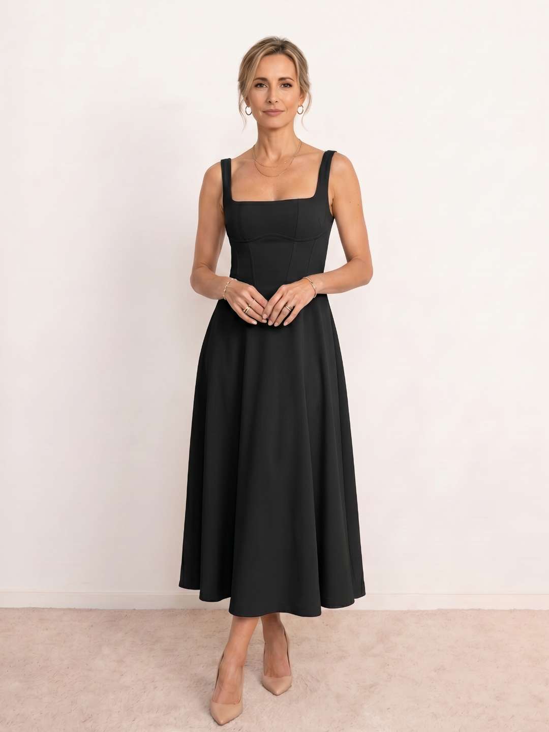Midi dress with a square neckline