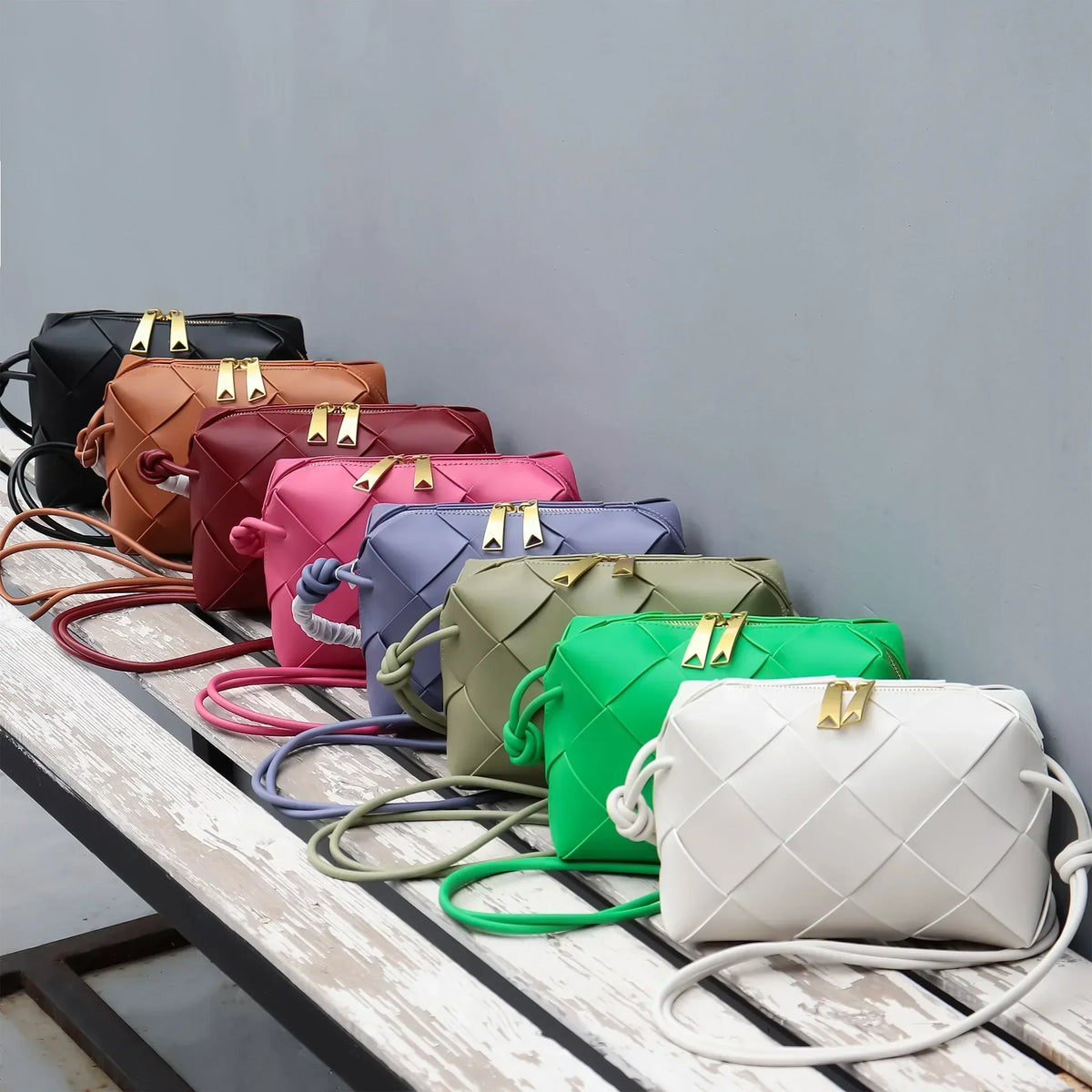 BORSA A TRACOLLA MEDIA IN PELLE - ZÉLIA