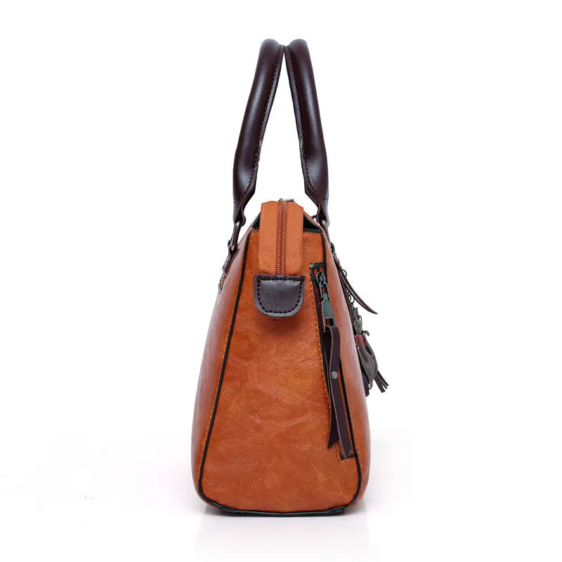 SET PREMIUM - BORSA + PORTAFOGLIO + POCHETTE + NECESSAIRE IN OMAGGIO