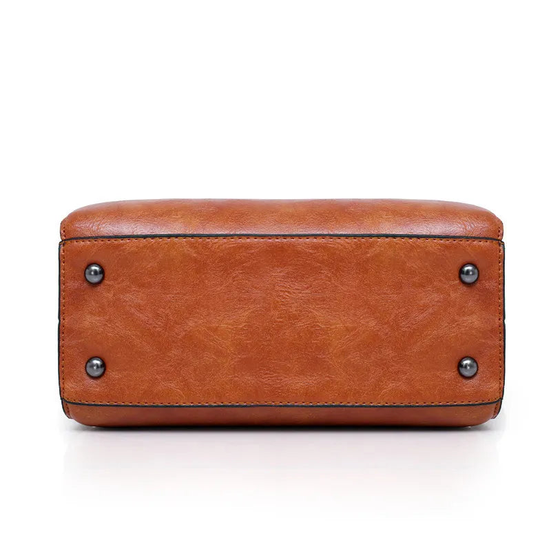 SET PREMIUM - BORSA + PORTAFOGLIO + POCHETTE + NECESSAIRE IN OMAGGIO