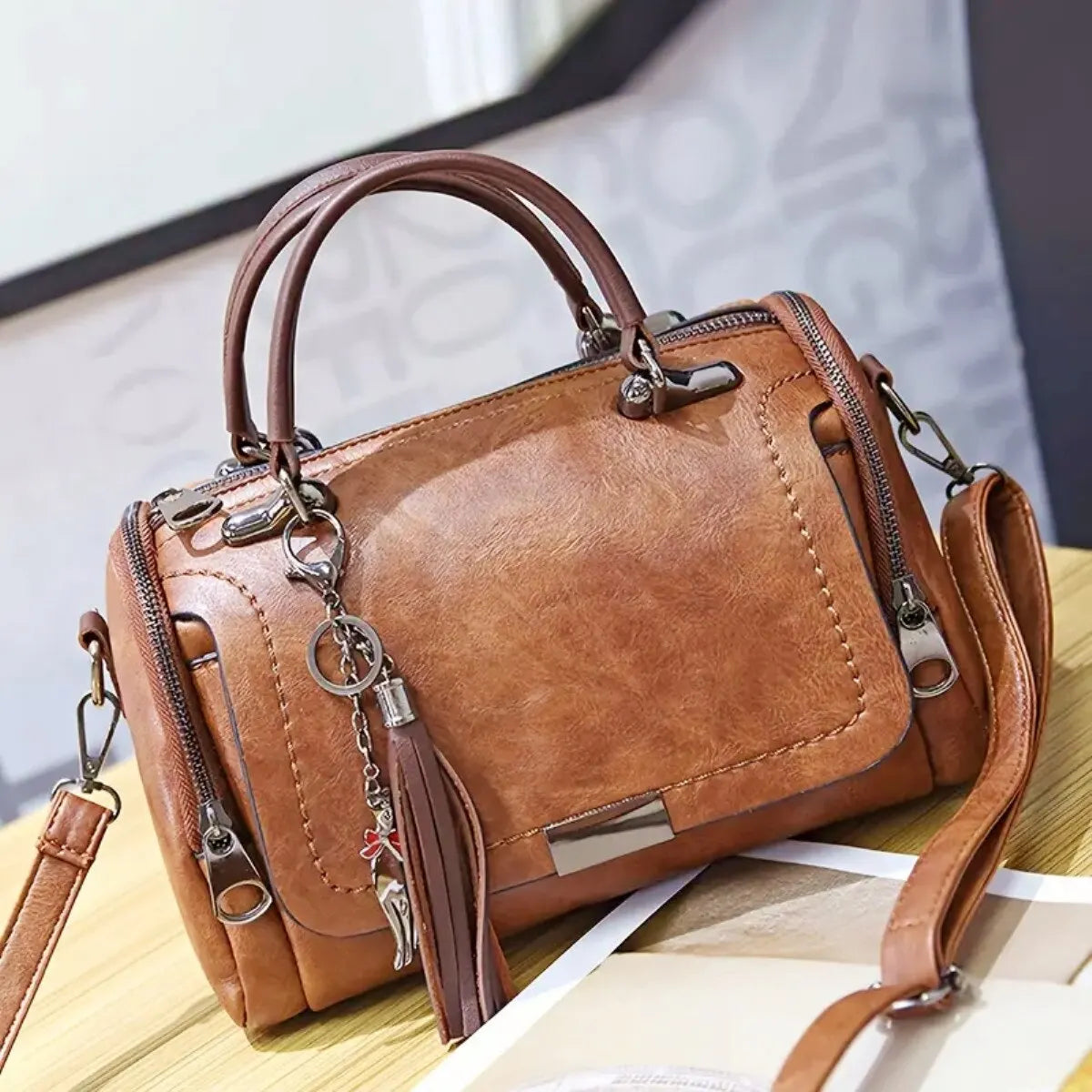 BORSA IN PELLE - VAENA