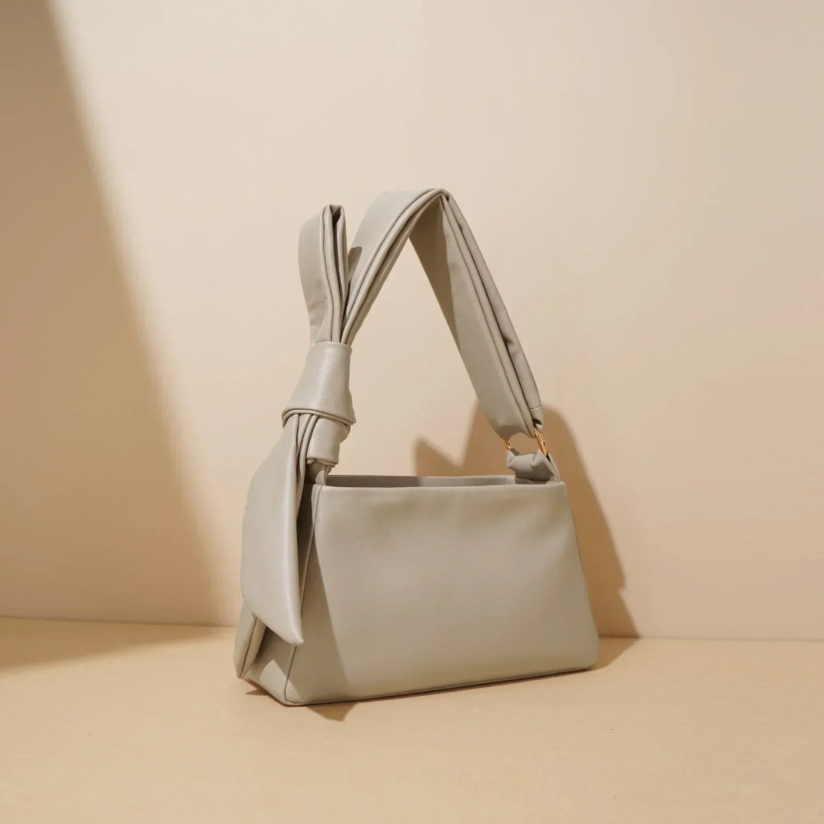 BORSA A TRACOLLA IN PELLE CON FIOCCO - HILDA