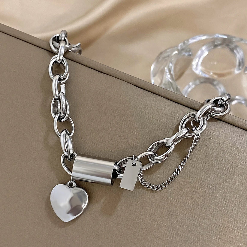 Guadalupe - Gold Heart Charm Bracelet
