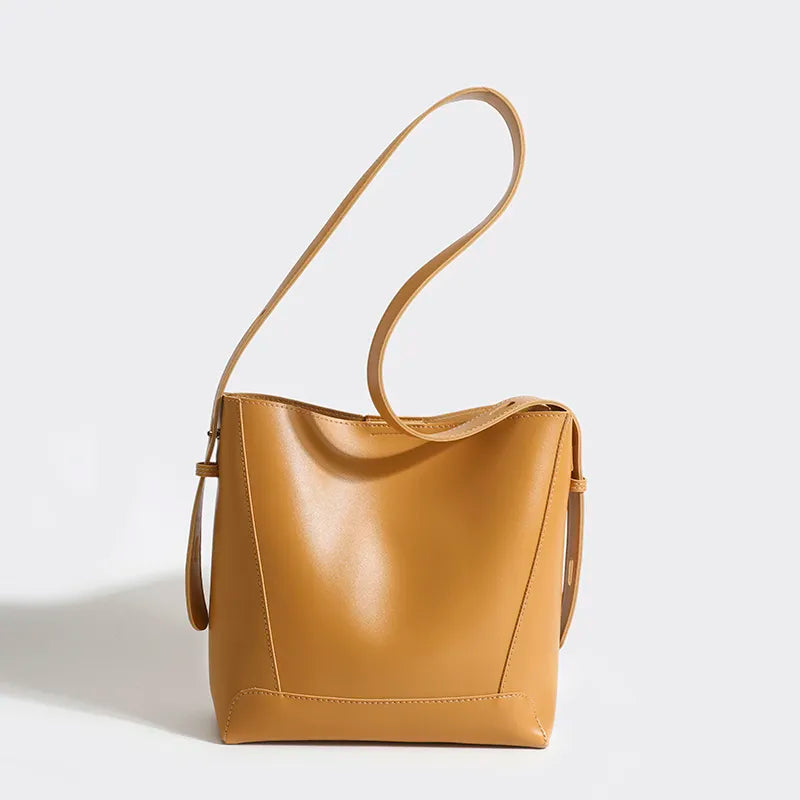 BORSA A TRACOLLA IN PELLE - AVERY