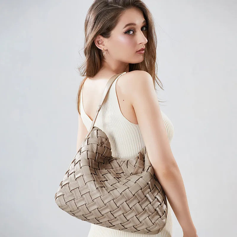 BORSA MEDIA - TERESA