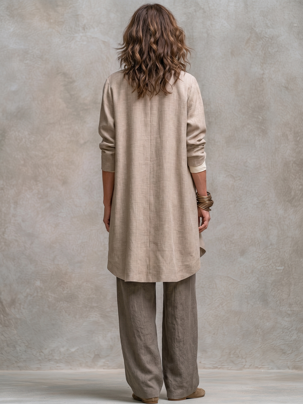 Costanza | Completo tre pezzi beige e grigio, casual a strati, con pantaloni a palazzo, elegante