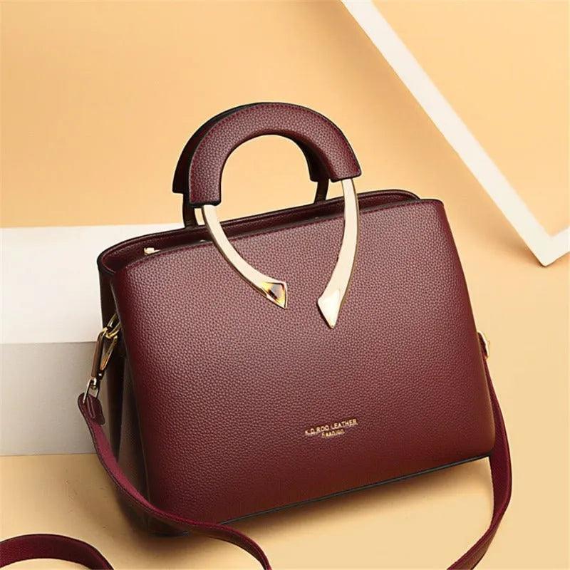 BORSA A TRACOLLA IN PELLE - UIVA