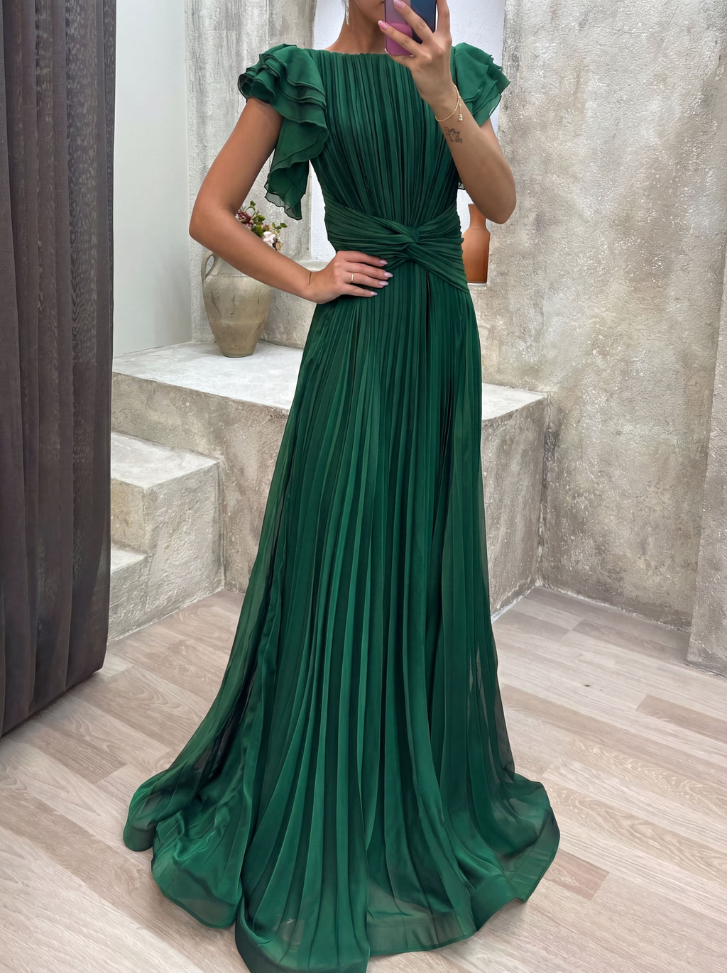 Pleated dress with knotted detail